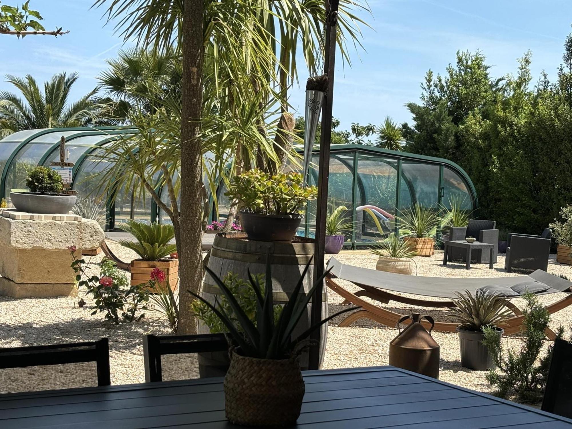 A L'Oree Des Vignes Montady Exterior photo